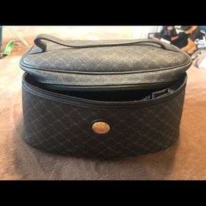 RIONI Signature Cosmetic Carrier